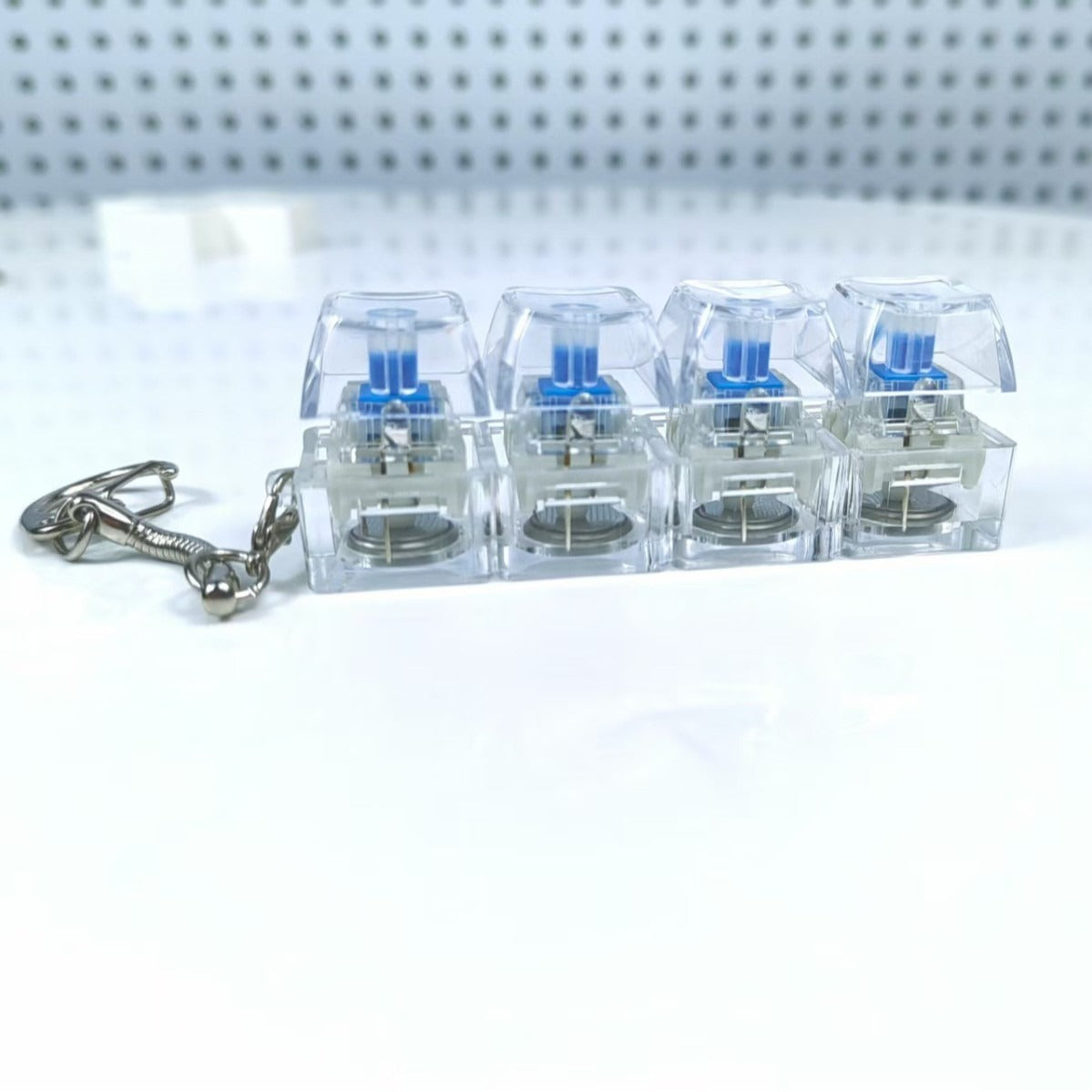 Mechanical Keyboard Keychain – Luminous Transparent Crystal Toy